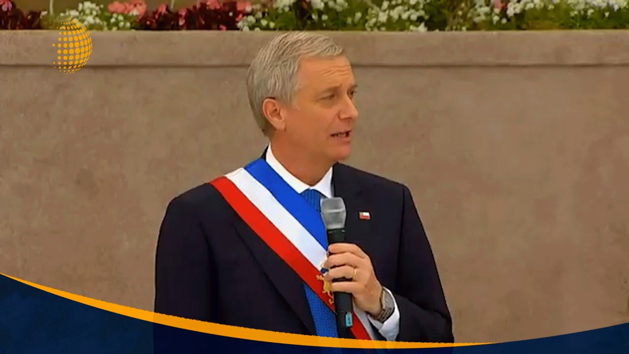 Chile inicia nueva etapa: la Iglesia ora y bendice