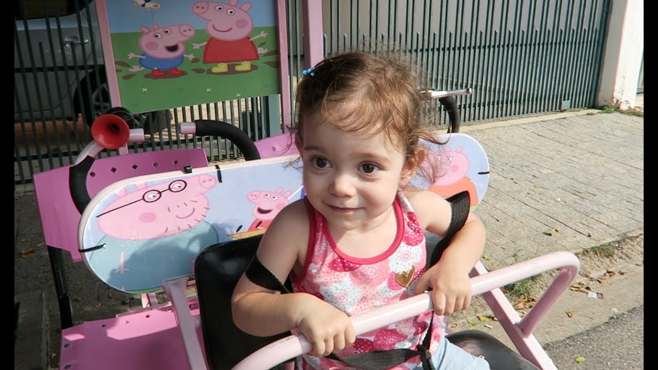 NA BICICLETA DA PEPPA - Flavia Calina