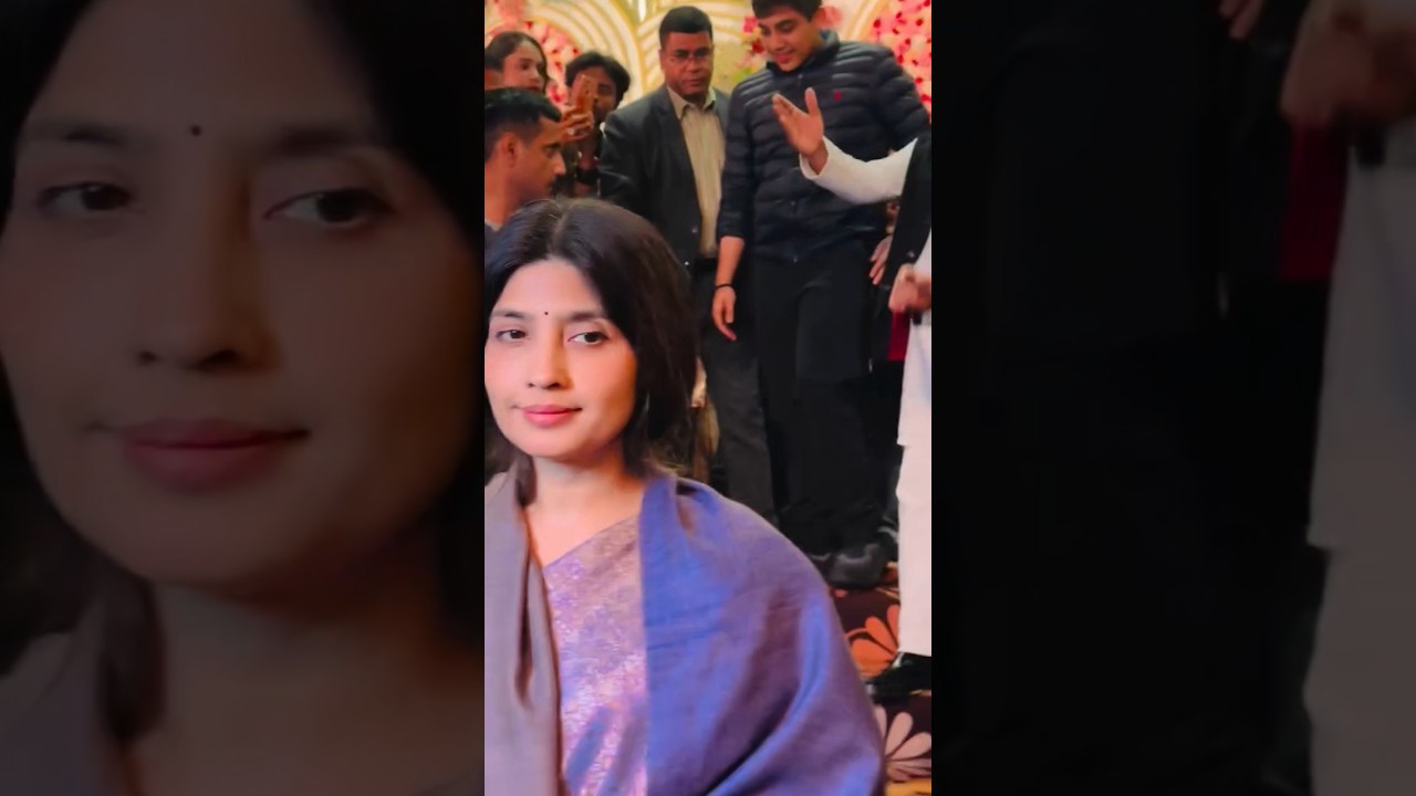 Akhilesh Yadav with Dimple Yadav trending video #akhileshyadav #dimpleyadav #shorts #trending #up