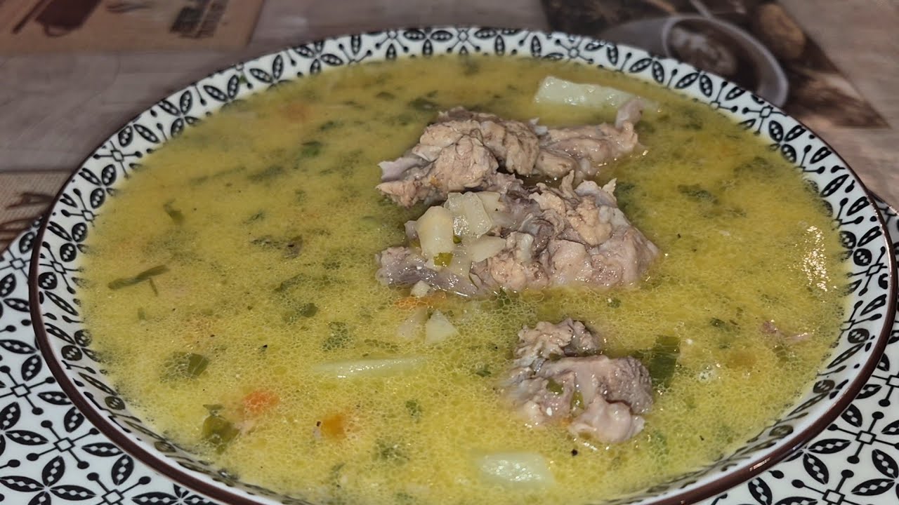 Ciorbă cu carne de porc– rețetă simplă și gustoasă, pas cu pas