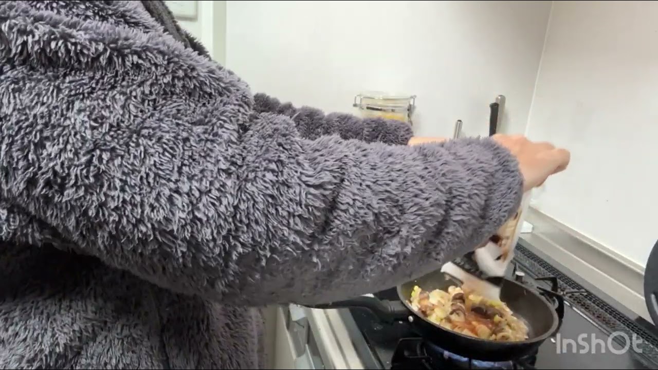 奄美のお母さんにいただいたペペロンチーノを食す