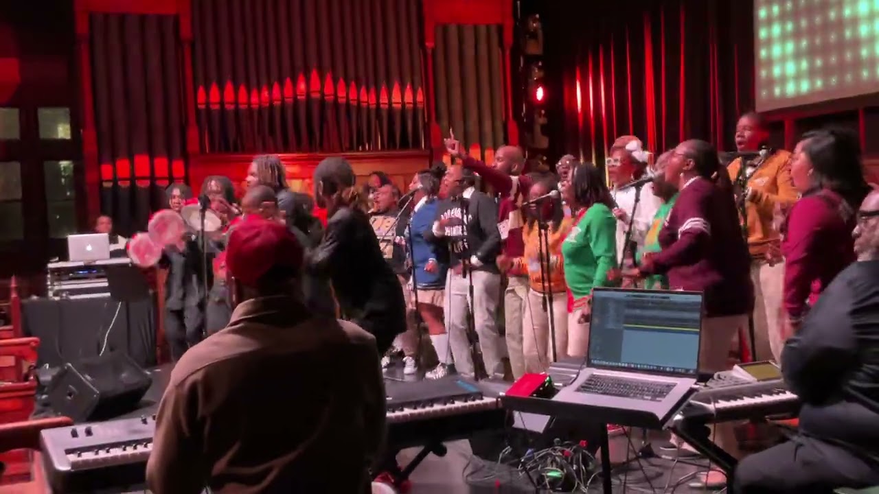 “Tho art God”, HBCU Alumni Choir singing 🎶