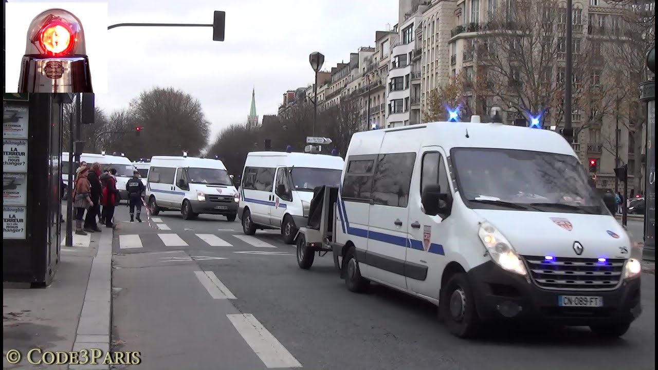 Riot Police Convoy in Paris (CRS)