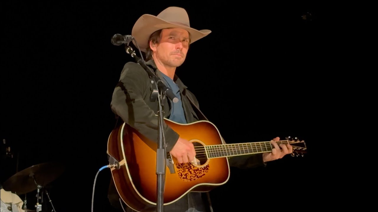 Lukas Nelson - Loving Her Was Easier (Than Anything I'll Ever Do) (The Hall - Little Rock - 10/3/25)