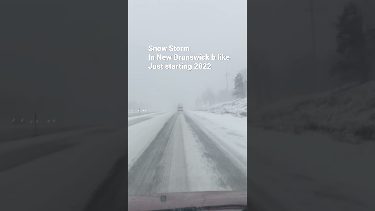 Snow Storm 2022 Moncton New Brunswick , just starting 30 cm.