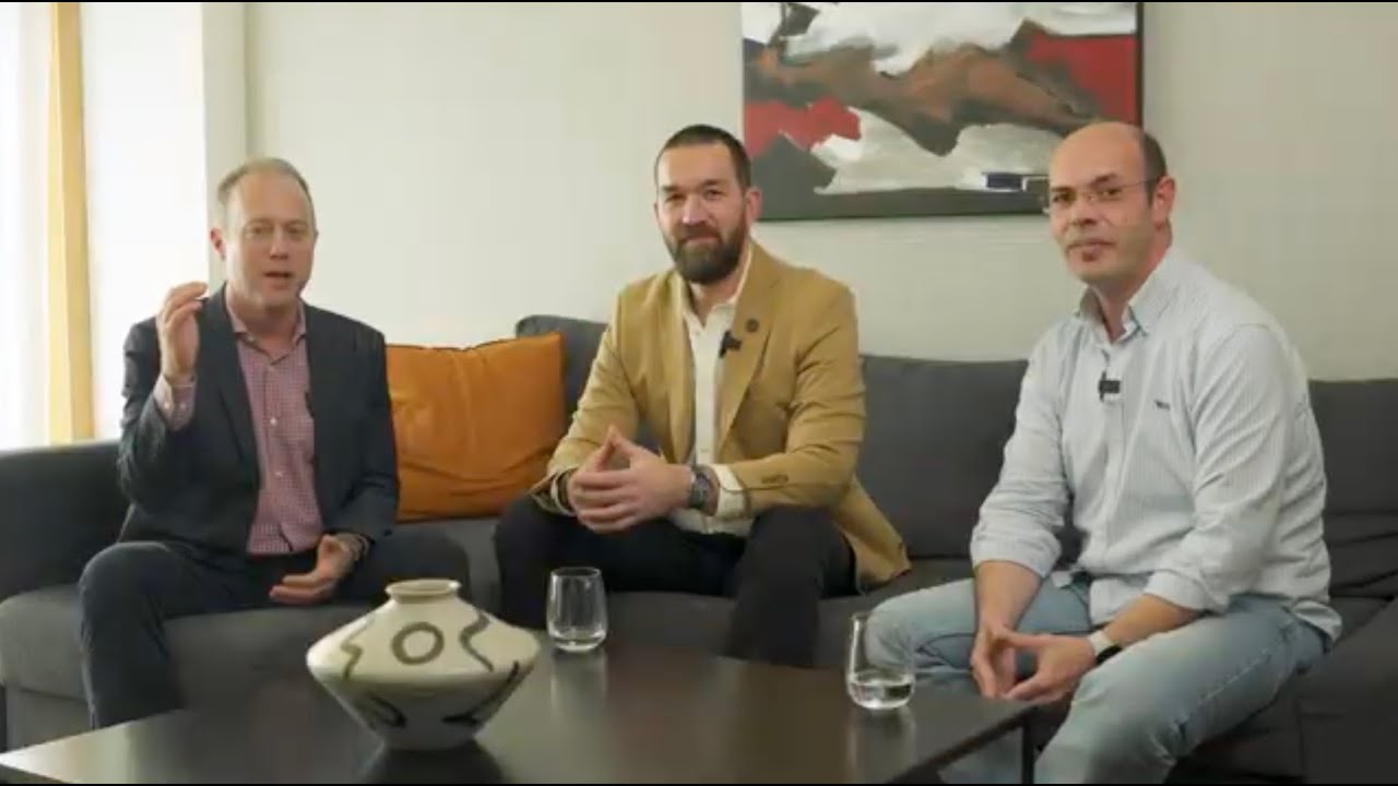 Buying Real Estate in Portugal? Porto vs. Lisbon for Expats & Investors