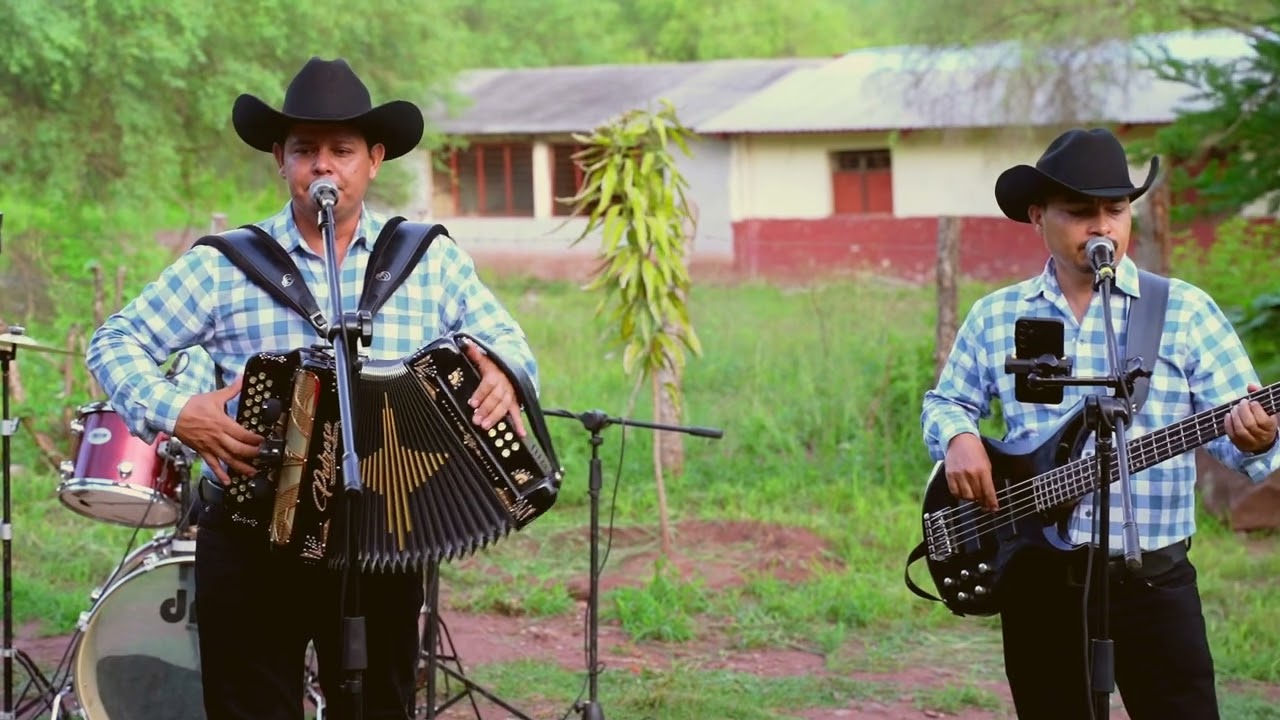 Lucero de Mayo - Grupo Salvajismo desde el rancho 