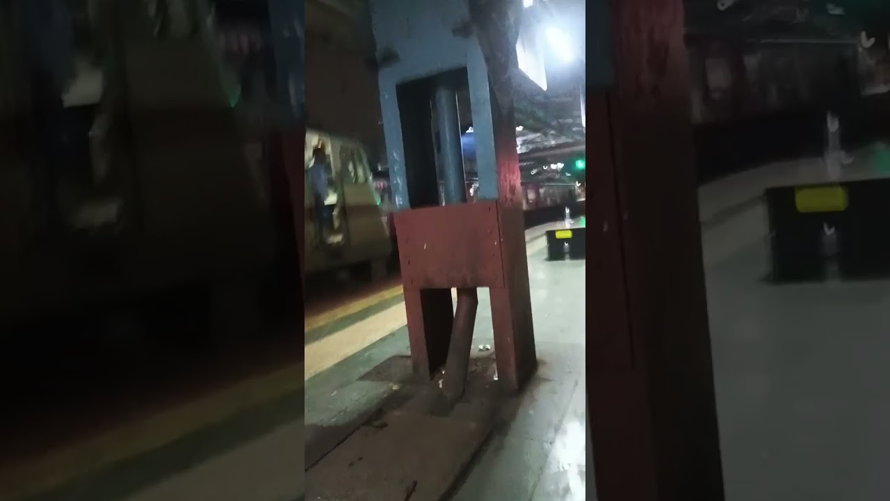 19037 Avadh express Arrives and departure Andheri 