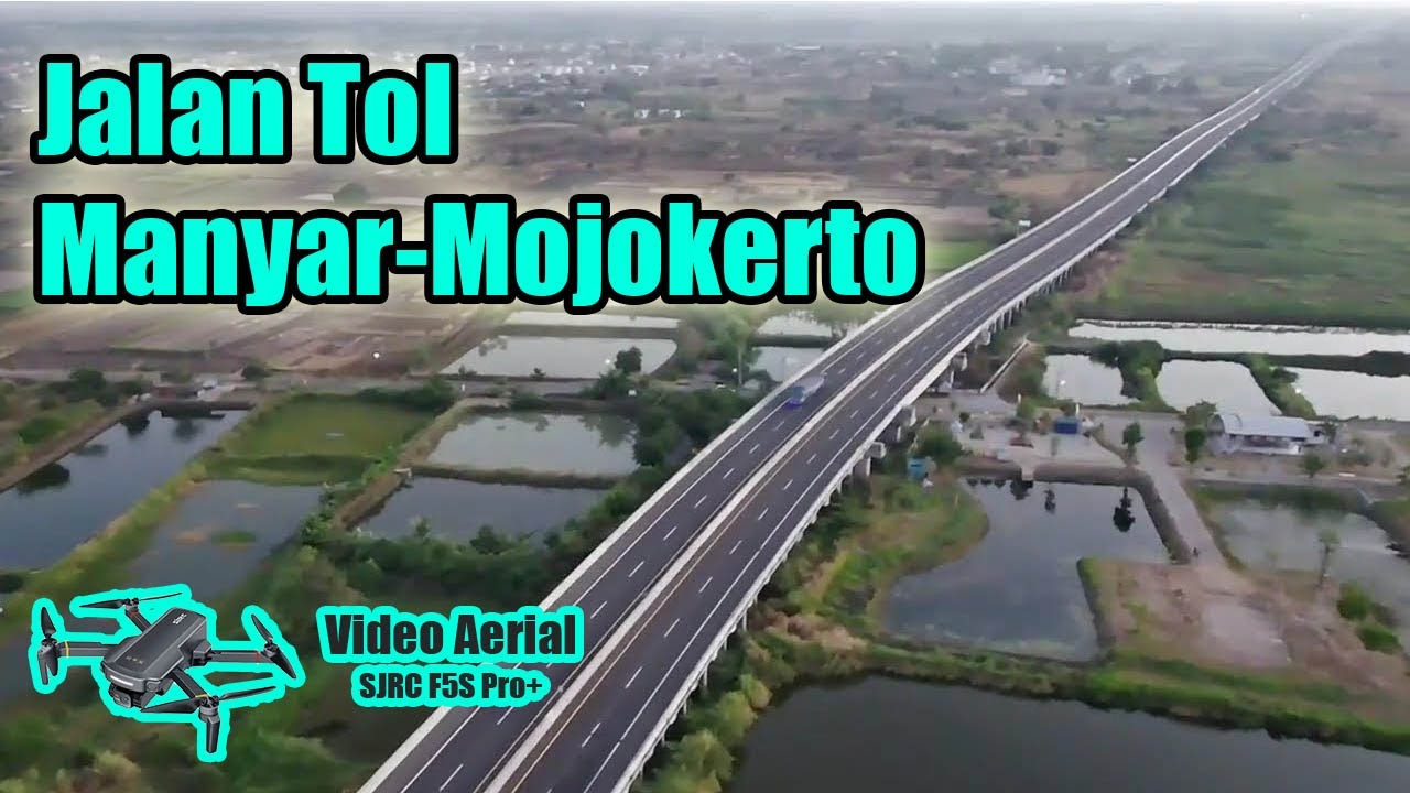 Jalan Tol Manyar - Mojokerto dilihat dari udara area Desa Pranti Gresik Jawa Timur