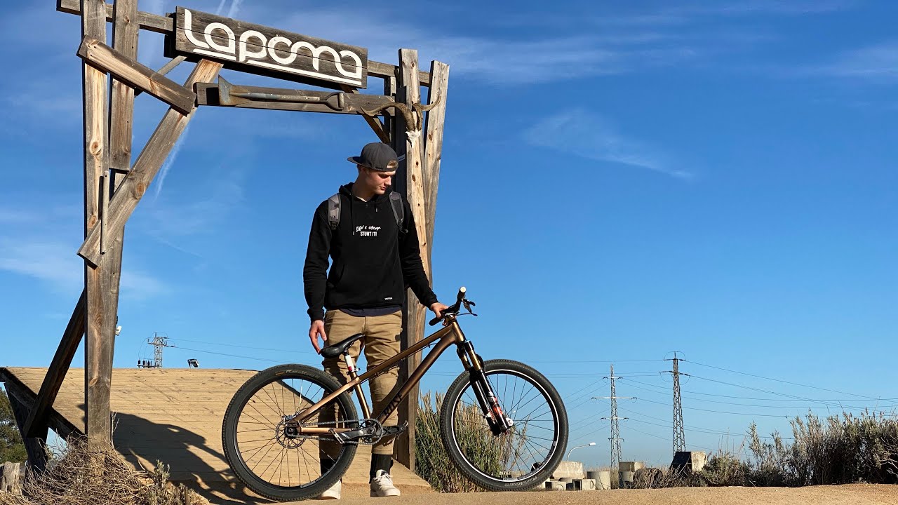 First time riding LA POMA BIKEPARK [JULIAN DALLMANN]