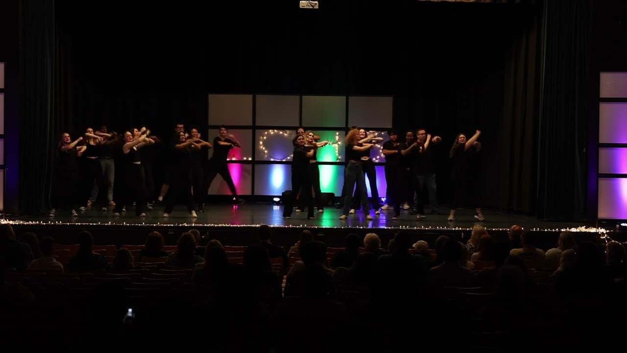 Super Trouper - Mamma Mia / LCHS Show Choir
