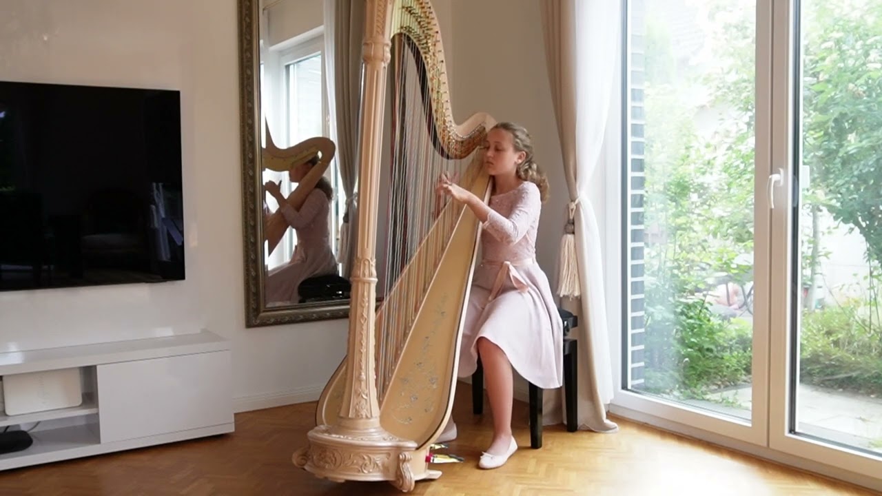 Estrella - Fabio Rizza performed by Amalia Noack