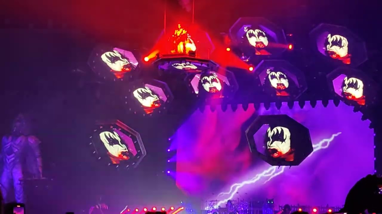 Kiss - God of Thunder - Stockholm Tele2 arena - 18 / 6 2022