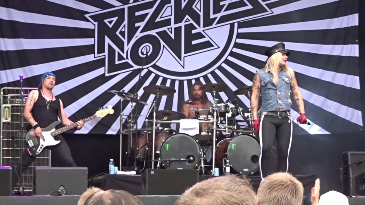 Reckless Love - Monster LIVE @ Wanaja Festival, Hämeenlinna, Finland 23.7.2016