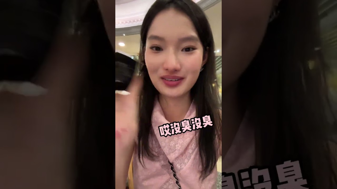 5年新加坡留字最爱本地美食推荐！ 00:14明辉田鸡粥00:33加东美味鸡饭00:41dona manis香蕉派01:27潮州鱼圆面02:21bengawasolo斑斓戚风03:31炸鱼粗