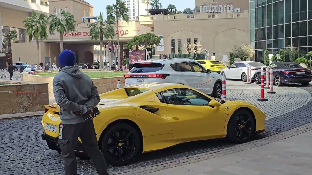 DUBAI MARINA AMAZING CITYSCAPE: Jumeirah Beach, Tourists, Sports Cars & DTPC (1.31.25: 4K-UHD)
