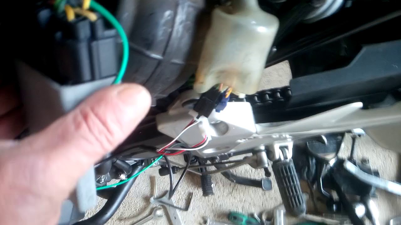 Ligação de indicador de velocidade engrenada Honda CBF 600 SA de 2005