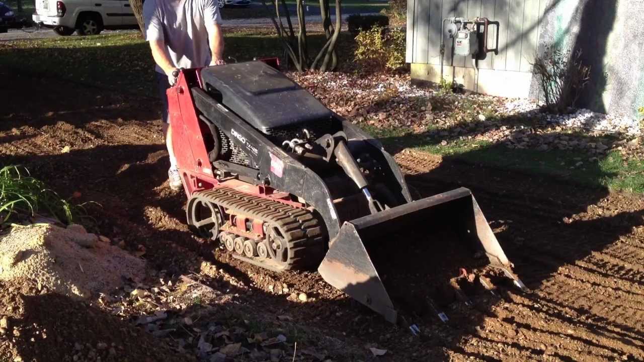TORO Dingo DX-425 In Action