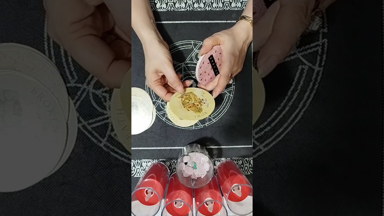 Lời từ đáy lòng của họ muốn nói với bạn. Minh Phương tarot Zalo 0976598884 Em gái miền Tây