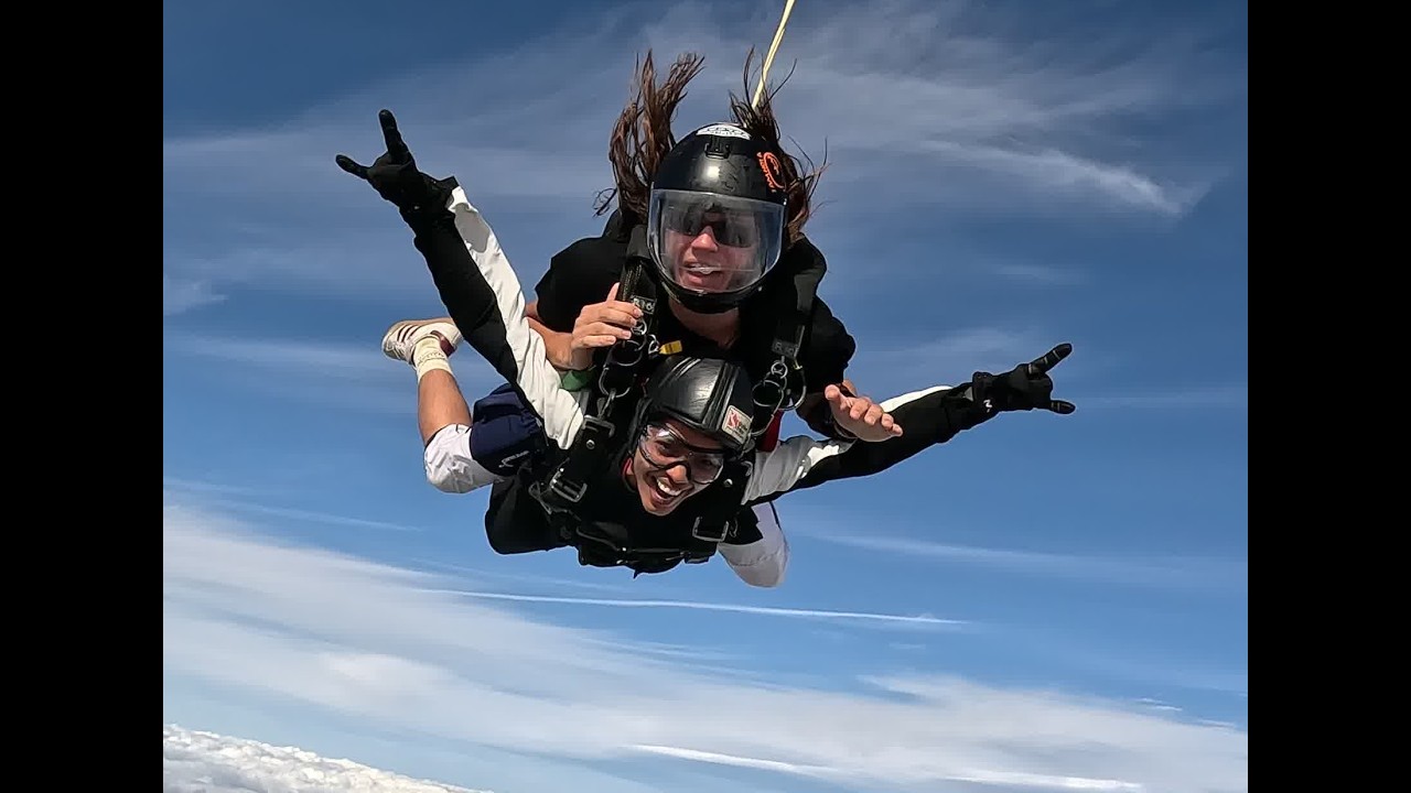 Navya Skydiving