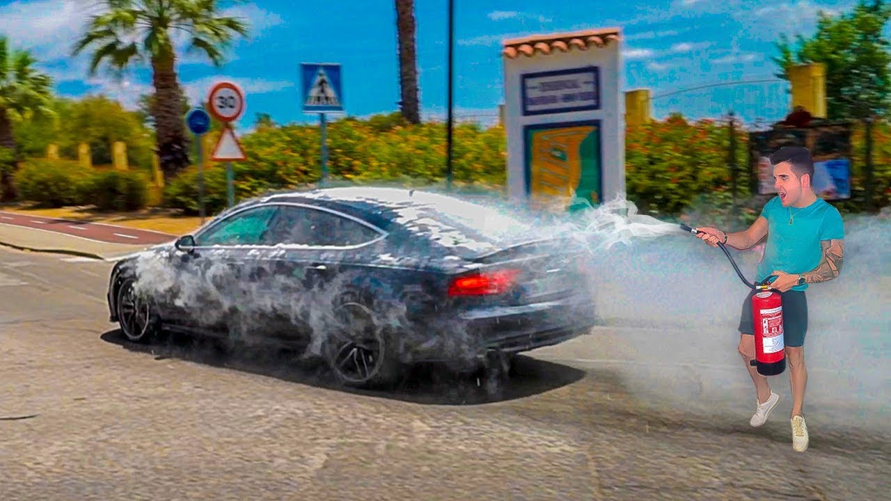 DESTROZAN MI COCHE EN LA CALLE *pillo a quién lo hizo*