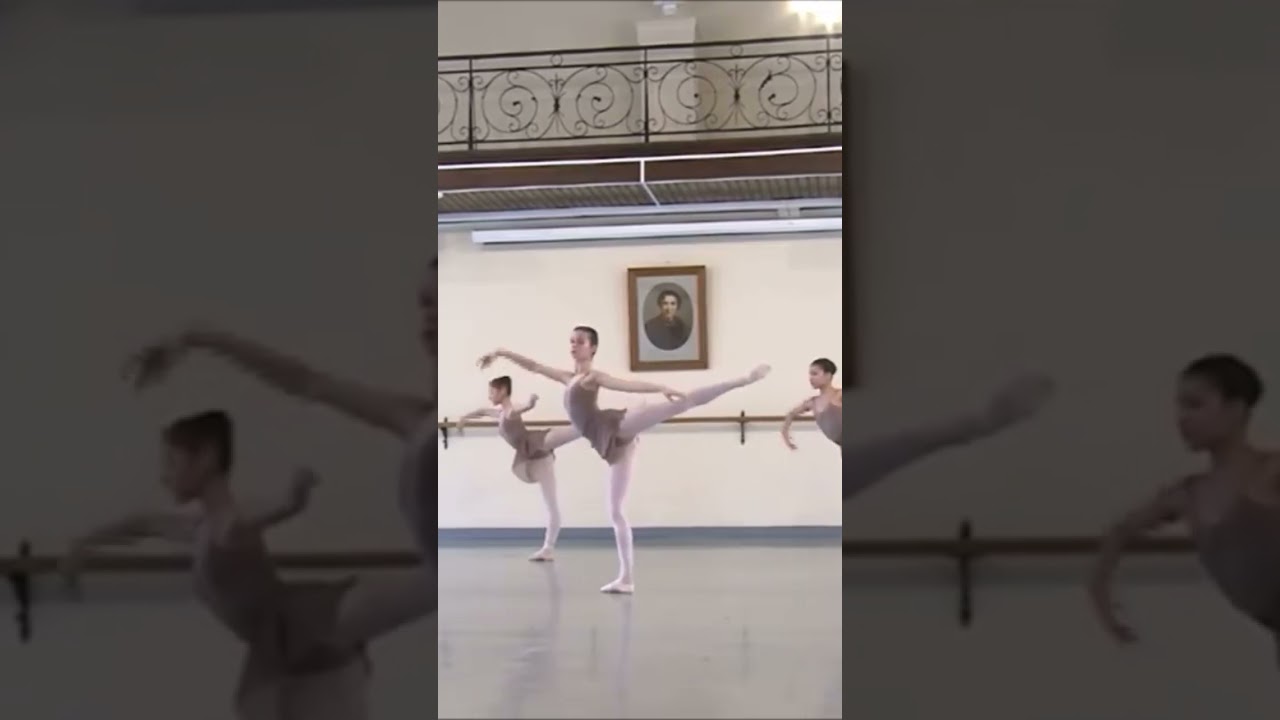 7th grade of Lyudmila Kovaleva: center work with @marachok @ionovaworld @anastasiklife 🤎