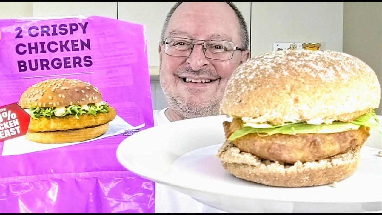 Iceland Crispy Chicken Burgers ~ Only £1 ~ Budget Food Review