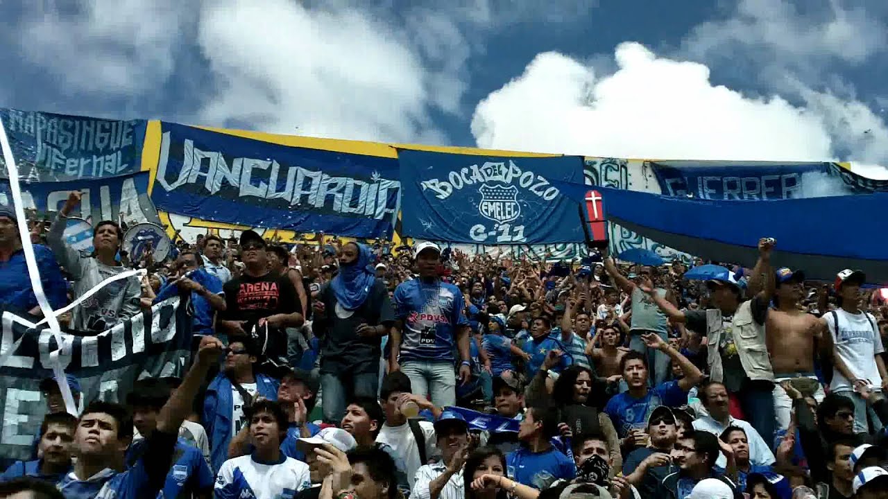 Final 2011 Estadio Atahualpa | Recibimiento al Club Sport EMELEC