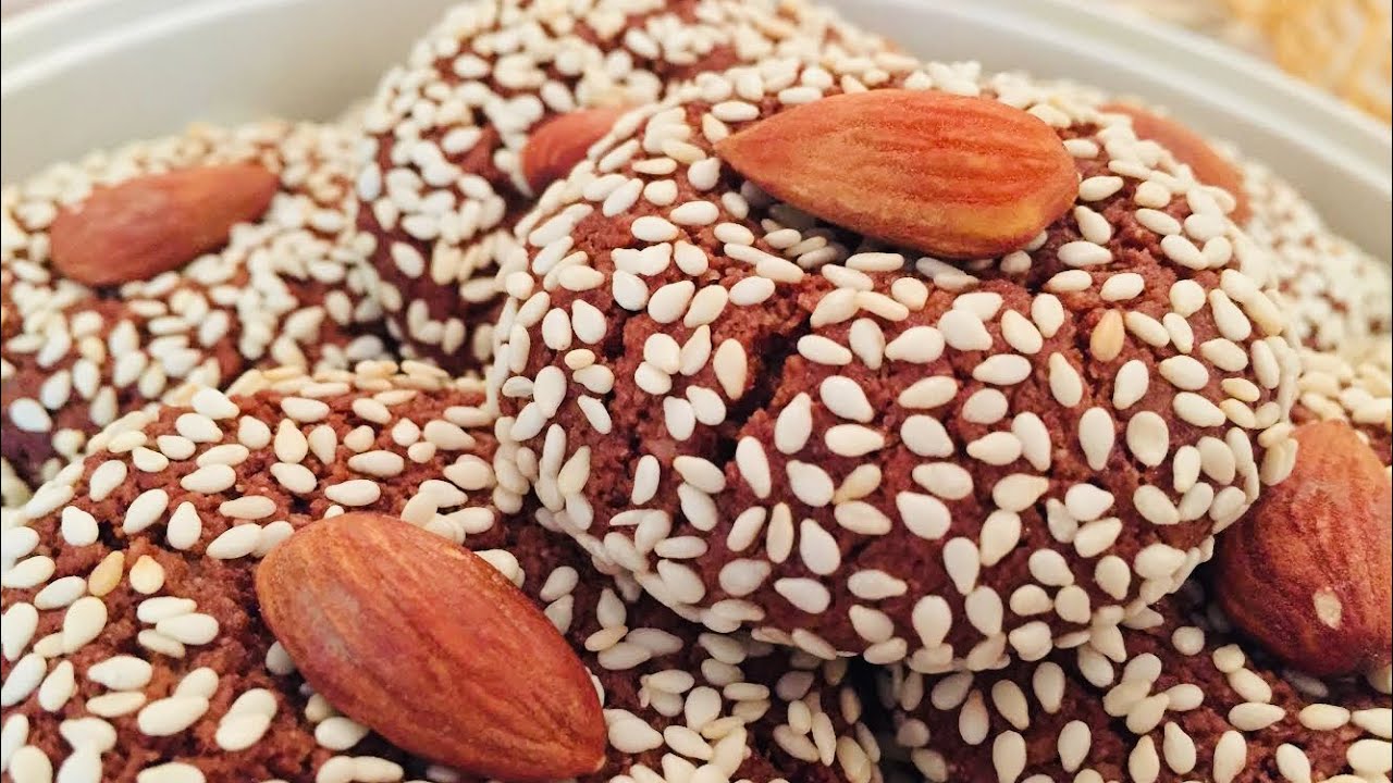غريبة الزنجلان والكوك واللوز ماشي اي غريبة معلكة و لذيذة اللي ذاقها يطلب مقاديرها