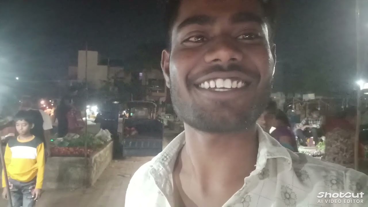 मार्केट जाएंगे हम खेसारी लाल से मिलेंगे #khesari 😃👋 #youtube #🍆🍉 #video #follow 👌👌👌👌👌#viral