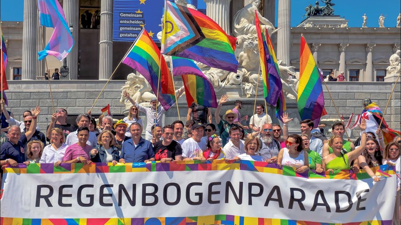Vienna Pride Parade 🏳️‍🌈 2024 Rathaus Vienna