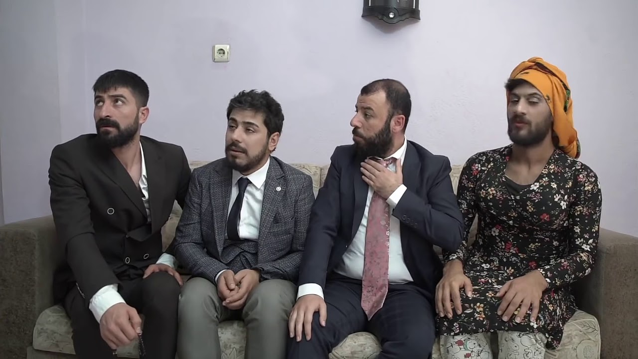 Selim Abi Konuşuyor. Baki Abi Kombinasyonu &Ccedil;&ouml;z&uuml;me Kavuşturmayı Anlamaya &Ccedil;alışıyor.