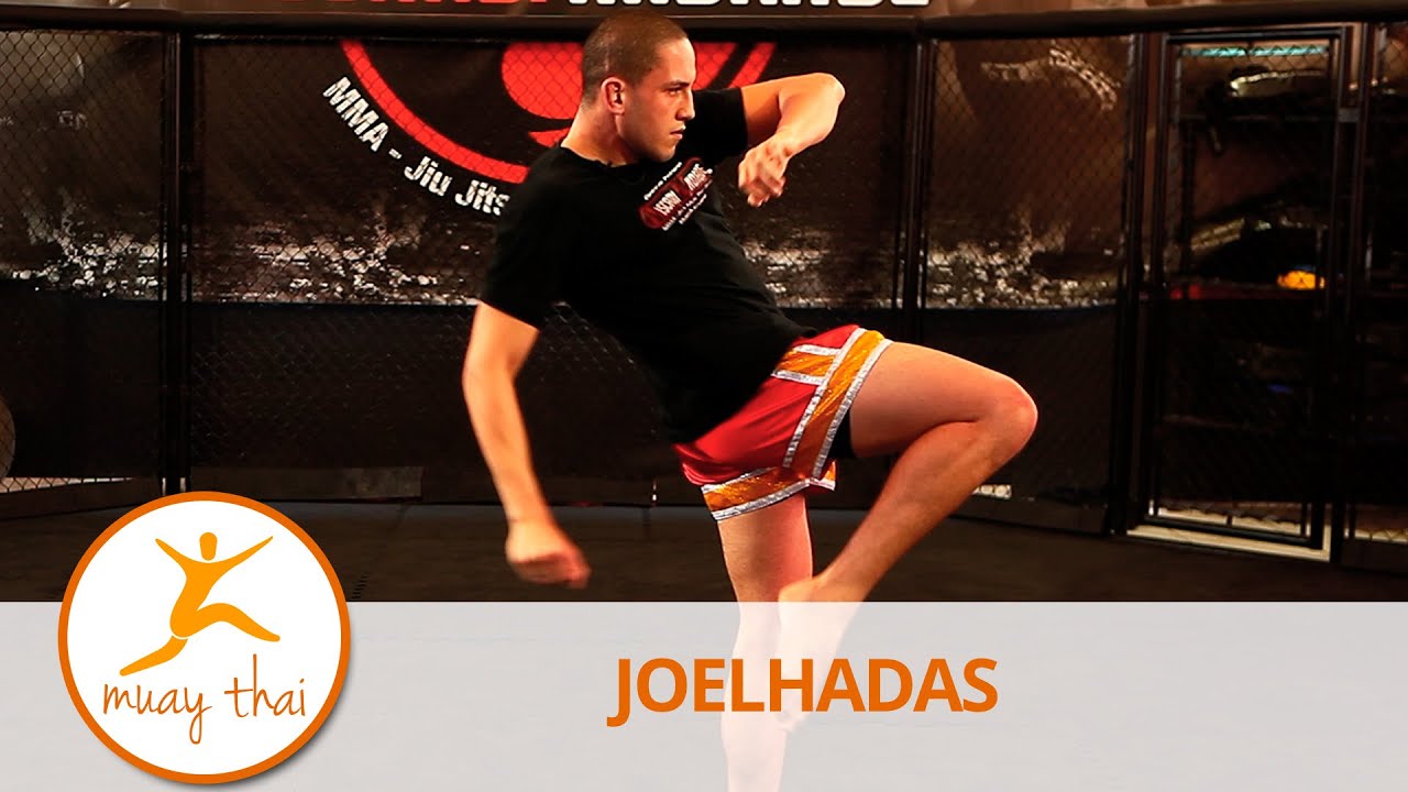 Treino de Muay Thai: joelhadas fortalecem abd&ocirc;men, lombar e panturrilha