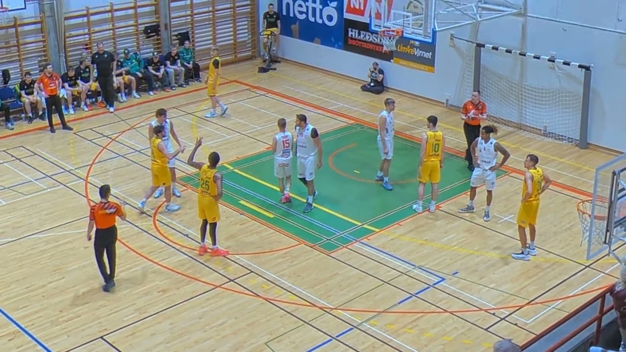 Mens 1st Division - Thor Akureyri vs. Skallagrimur: (#11 White)