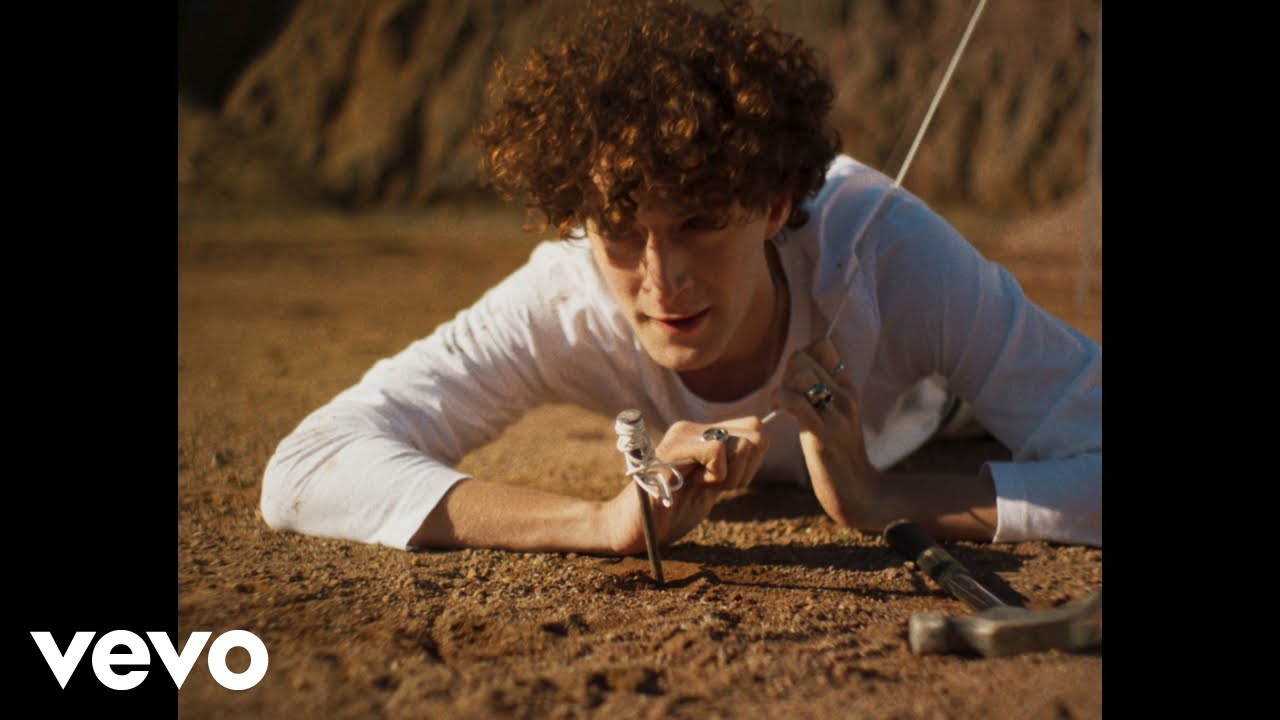 Marco Mengoni - Mi Fiderò (Visual Video) ft. Madame