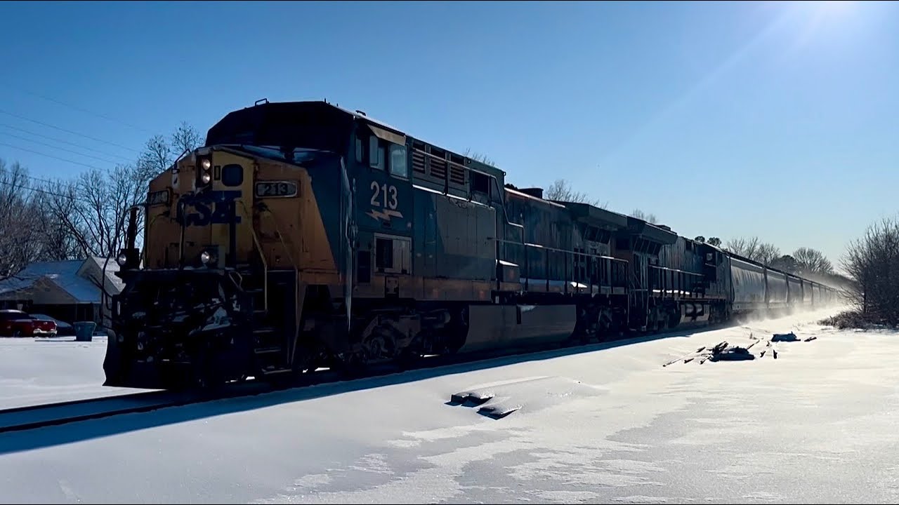 CSX Trains in The Snow on The Memphis Sub Ft CSX 1869 C&O and The CSX 1776 Veterans on 1-26-27-26