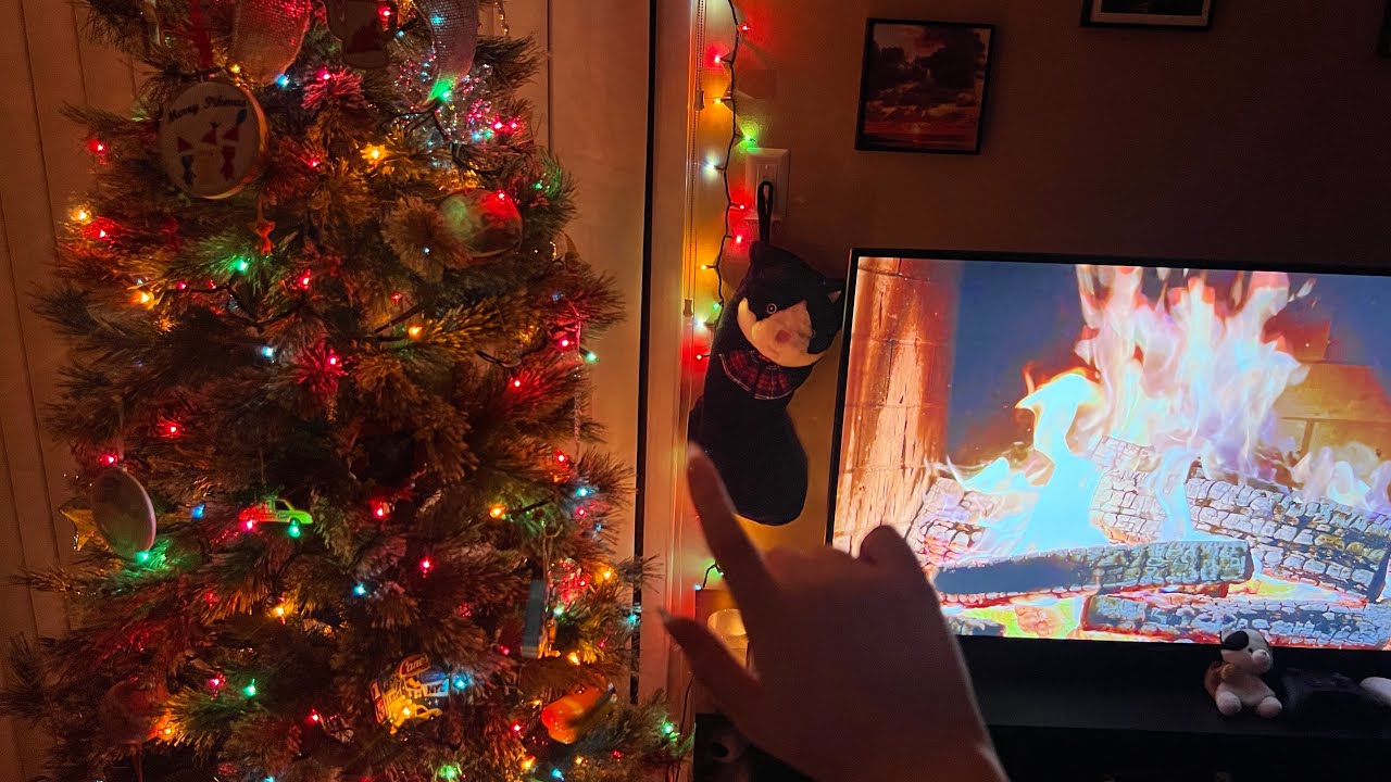 asmr | hypnotizing tracing and hand movements 🤎🎄  (lofi, camera scratching, whispers)