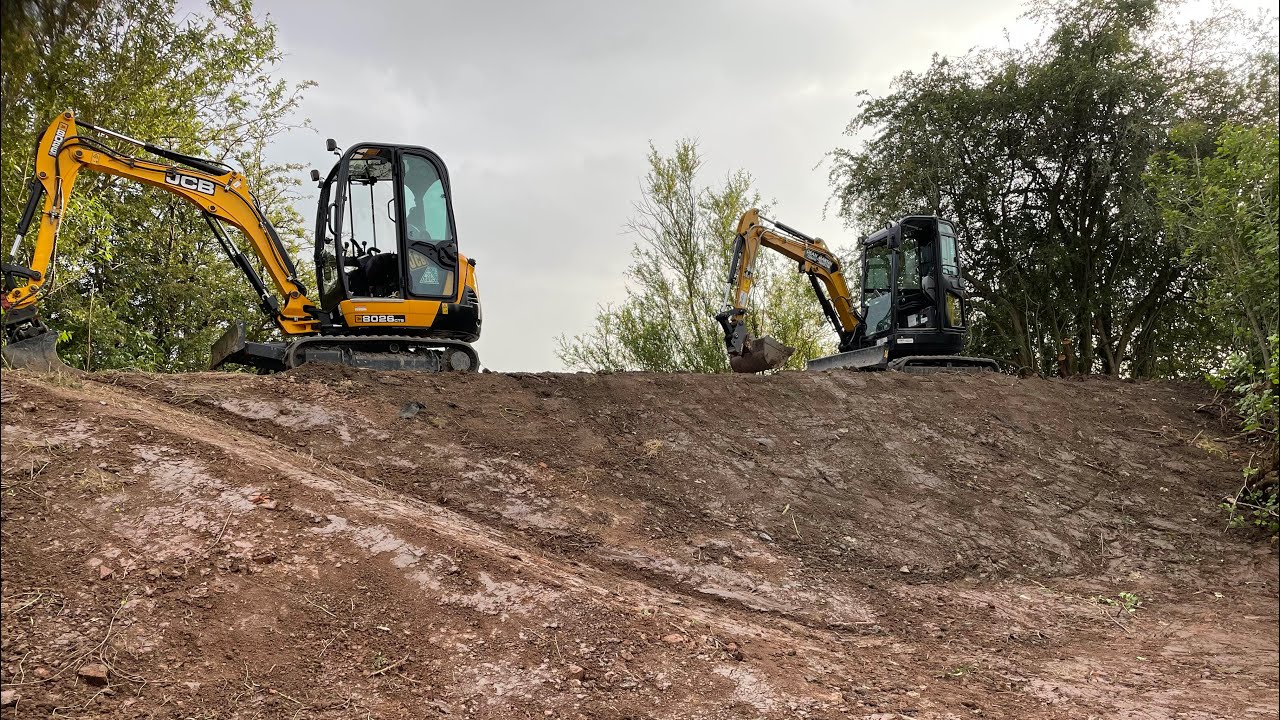 JCB 8026 Pro    Dam build