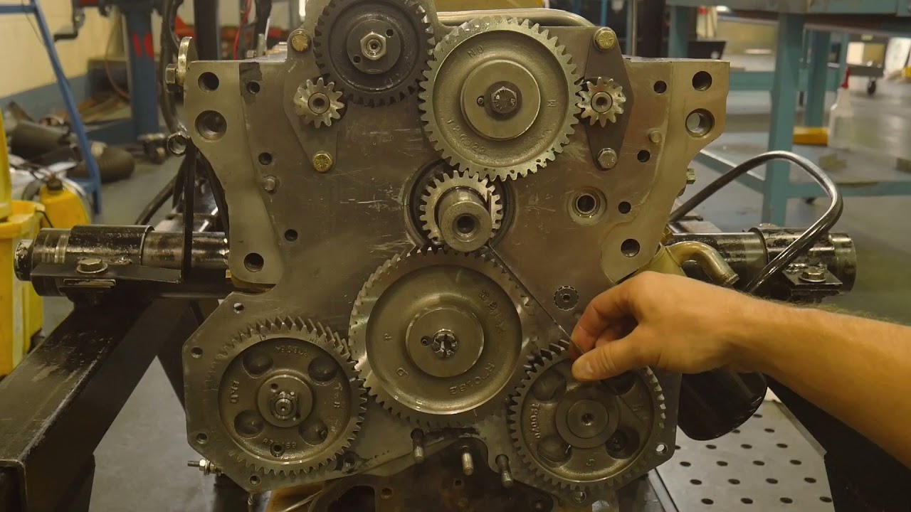 Verifying the Timing of the Crank, Fuel Pump and Camshaft on a John Deere 4039