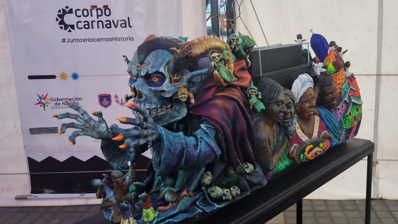 Exposicion de Prototipos Carrozas que estarán presentes en el Desfile Magno del Carnavales2024