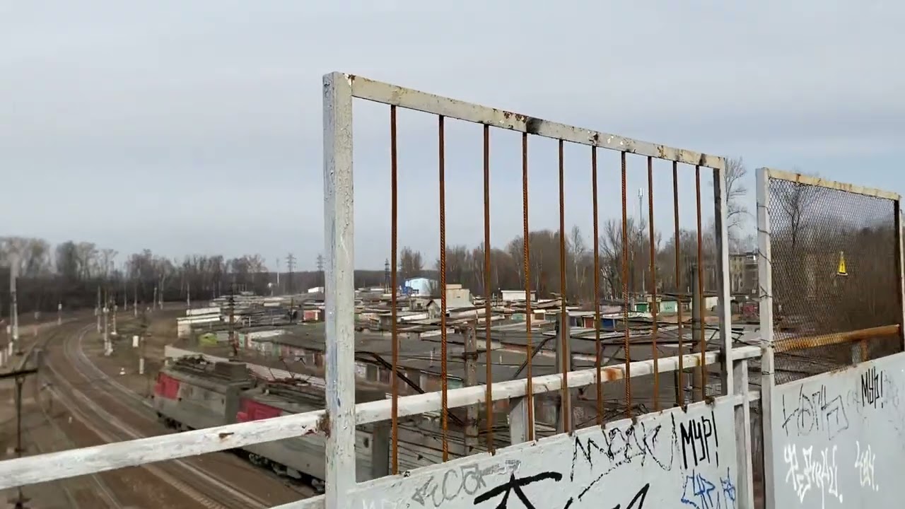 Электровоз ВЛ11М-318/319А резервом