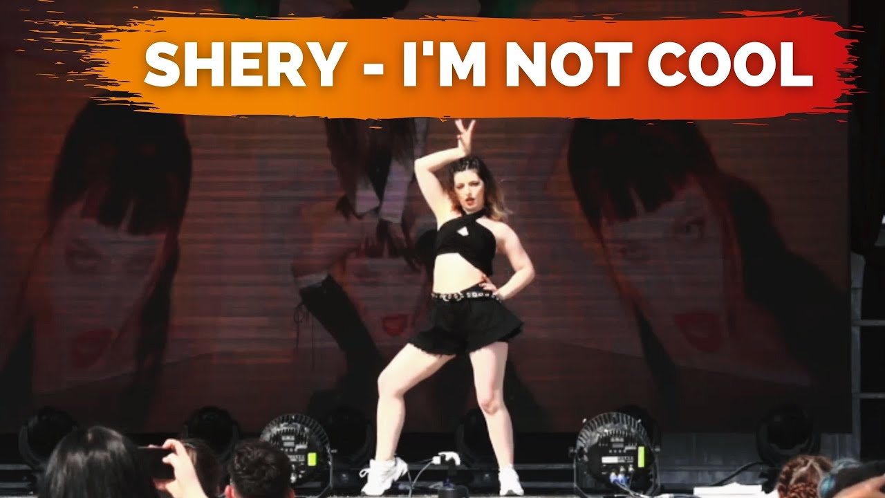 SHERY • I'M NOT COOL - HYUNA  (Riminicomix, ITALY)