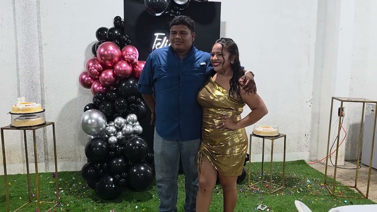 Yaki la Más Feliz Con Wander en su Fiesta de Cumpleaños
