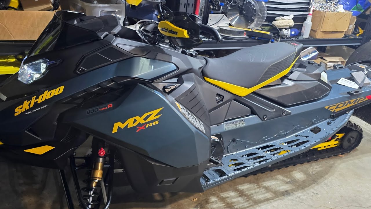 Ski-Doo mxz xrs 850 Turbo r 2026 года с пакетом для соревнований