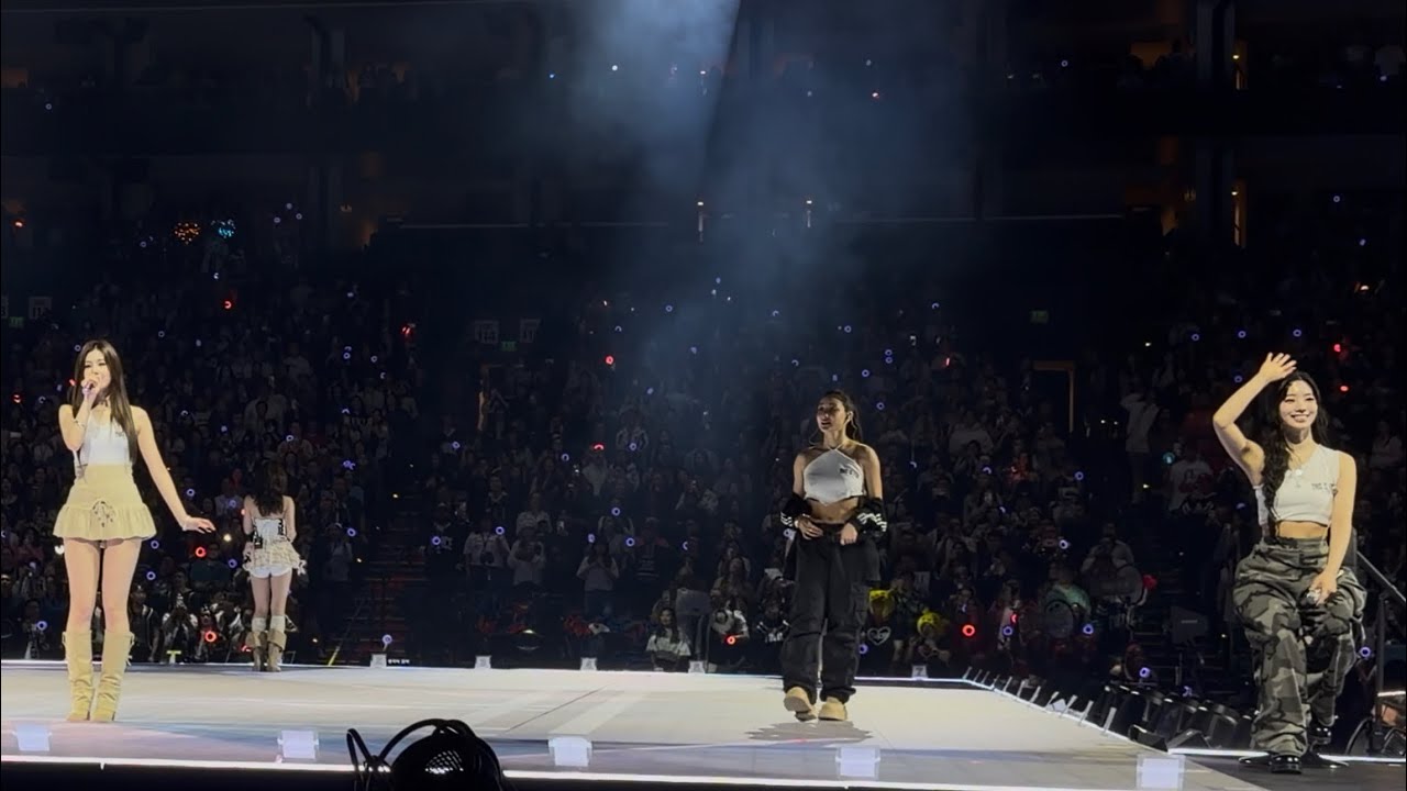 TWICE (트와이스) - SCENTIST - This is For World Tour (Oakland) [Fancam]