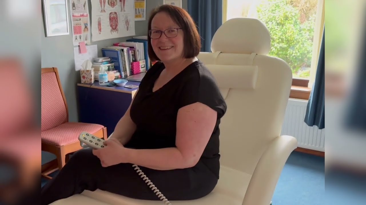 Affinity Diva Prima Review: The Ultimate 4-Section Electric Massage & Treatment Couch