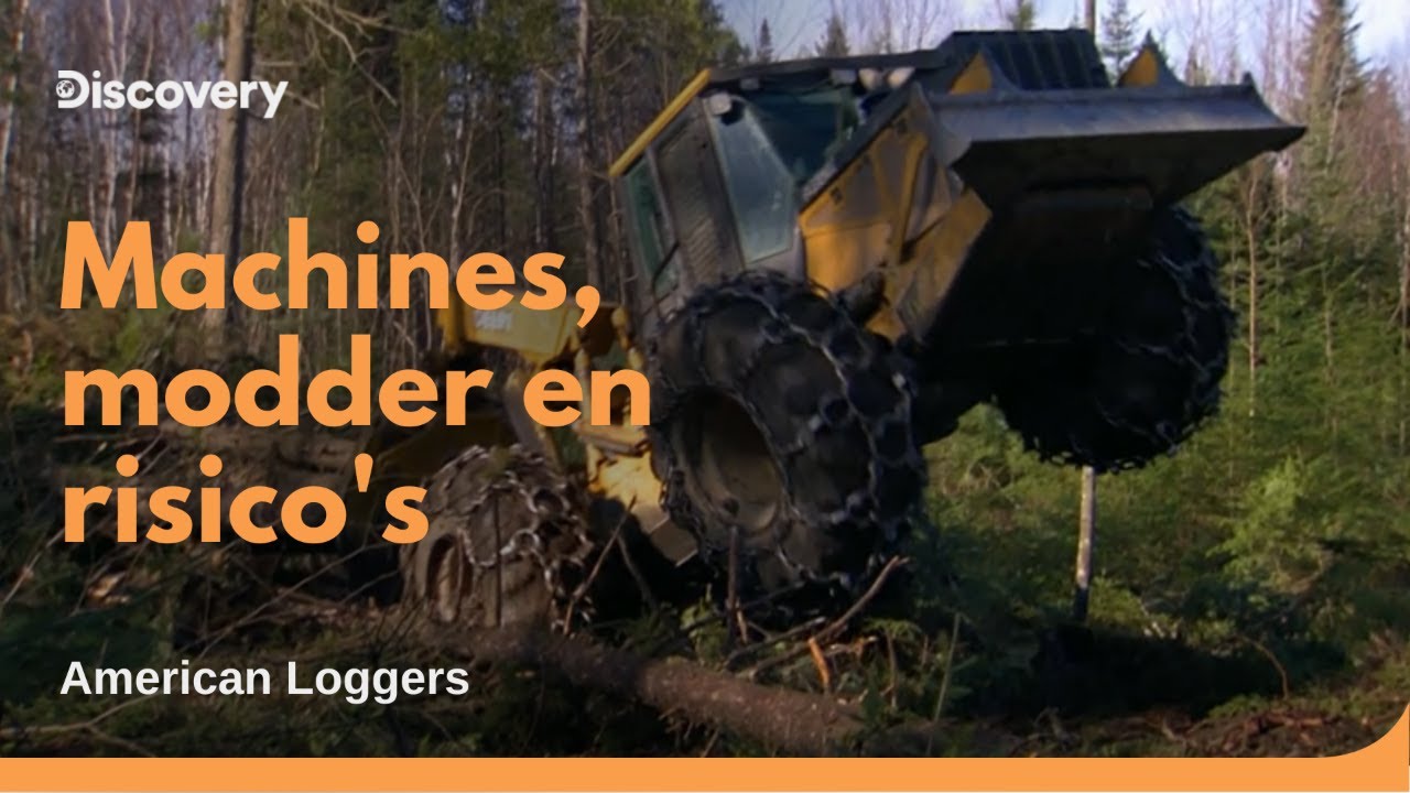 Truck Rolt Om In De Modder | American Loggers