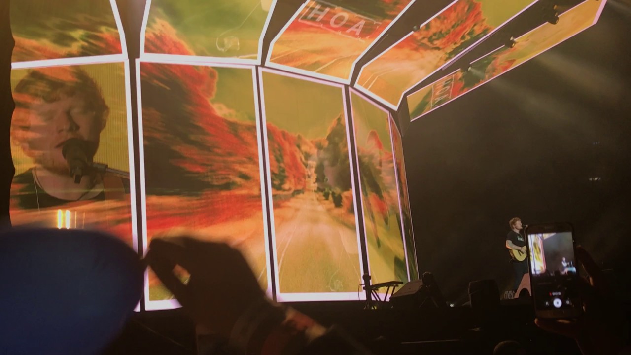 Ed Sheeran - Castle on the Hill (LIVE São Paulo - 28/5/2017-Divide Tour)