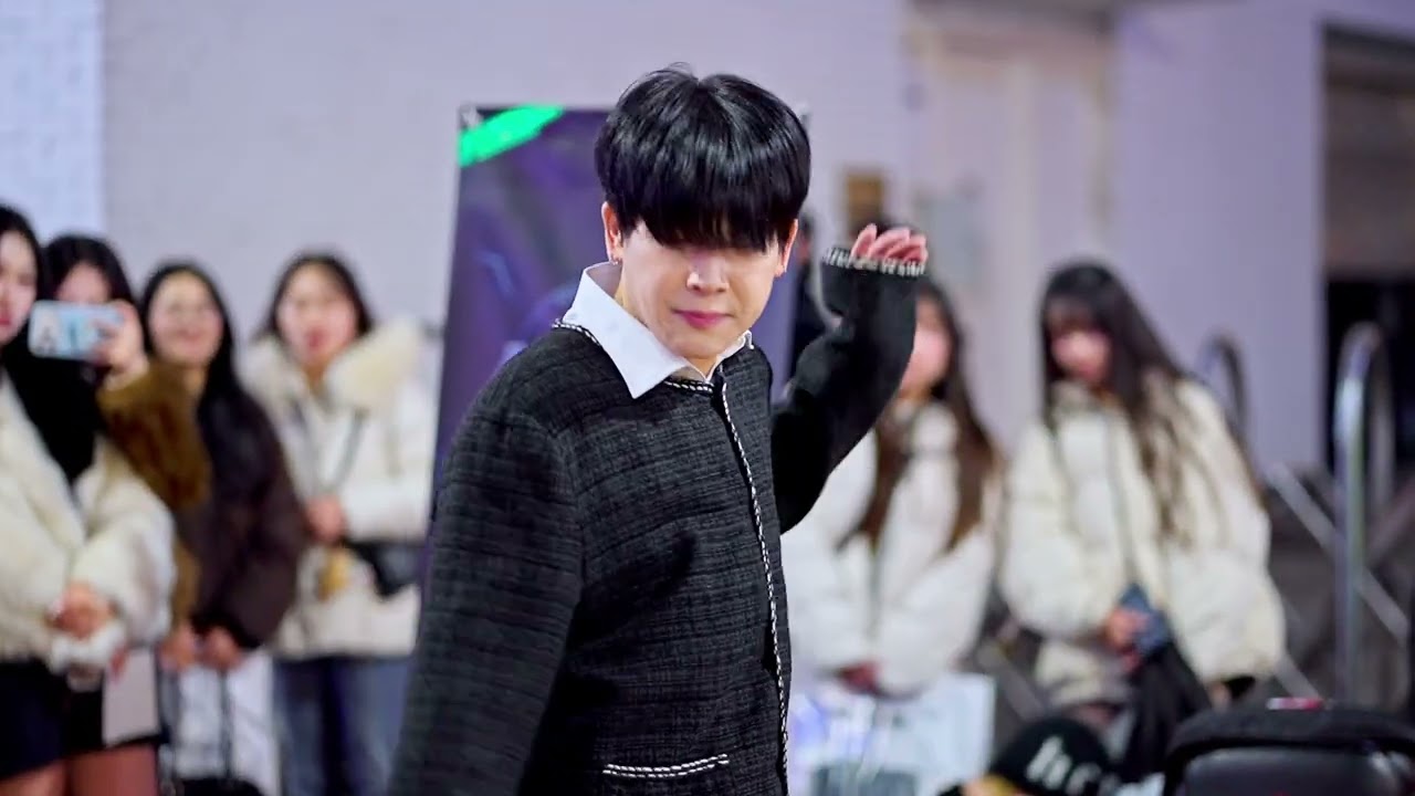 [ Love Shot ] _ 댄스팀 아레스 _ 홍대 댄스 버스킹 _ 26-02-04