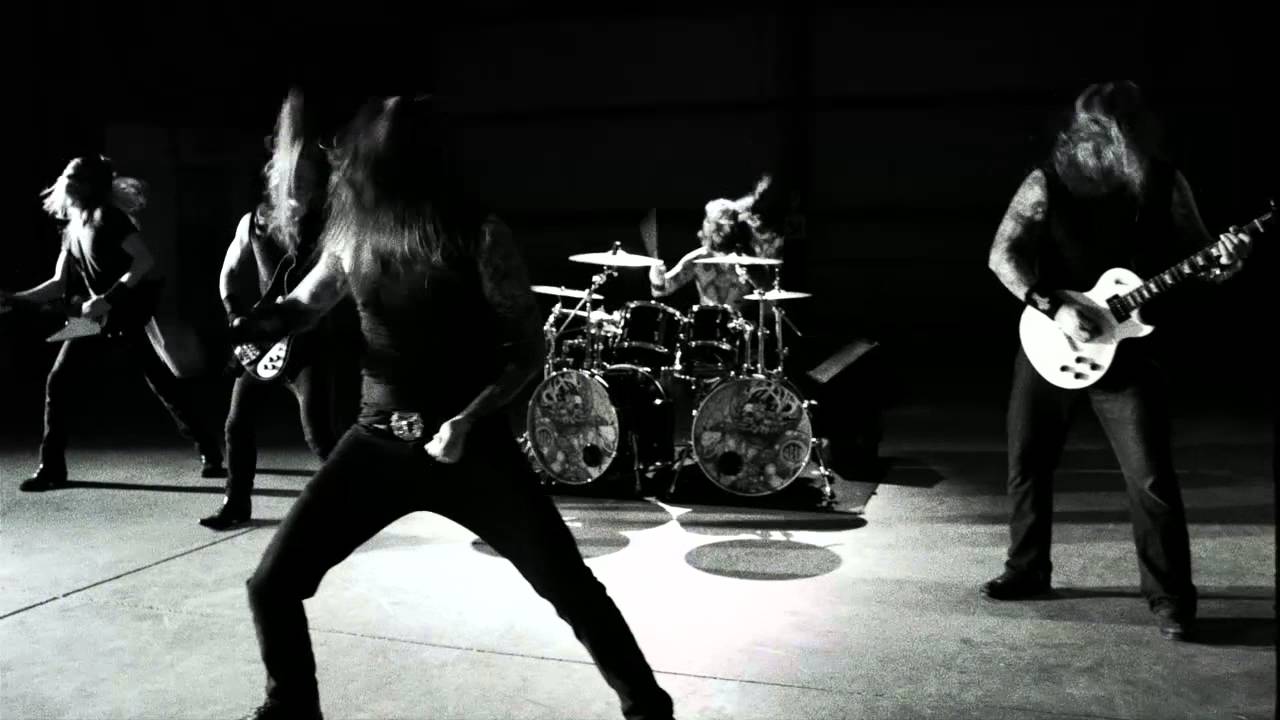 Noisey.com exclusive: SKELETONWITCH 